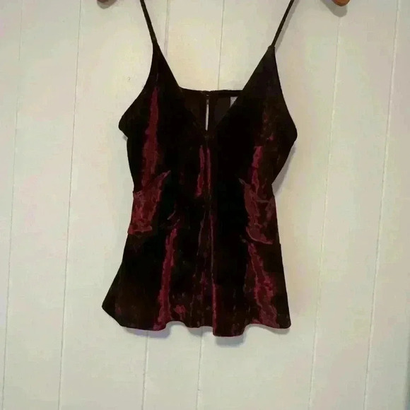 Women tanks use like a new - Picture 1 of 4